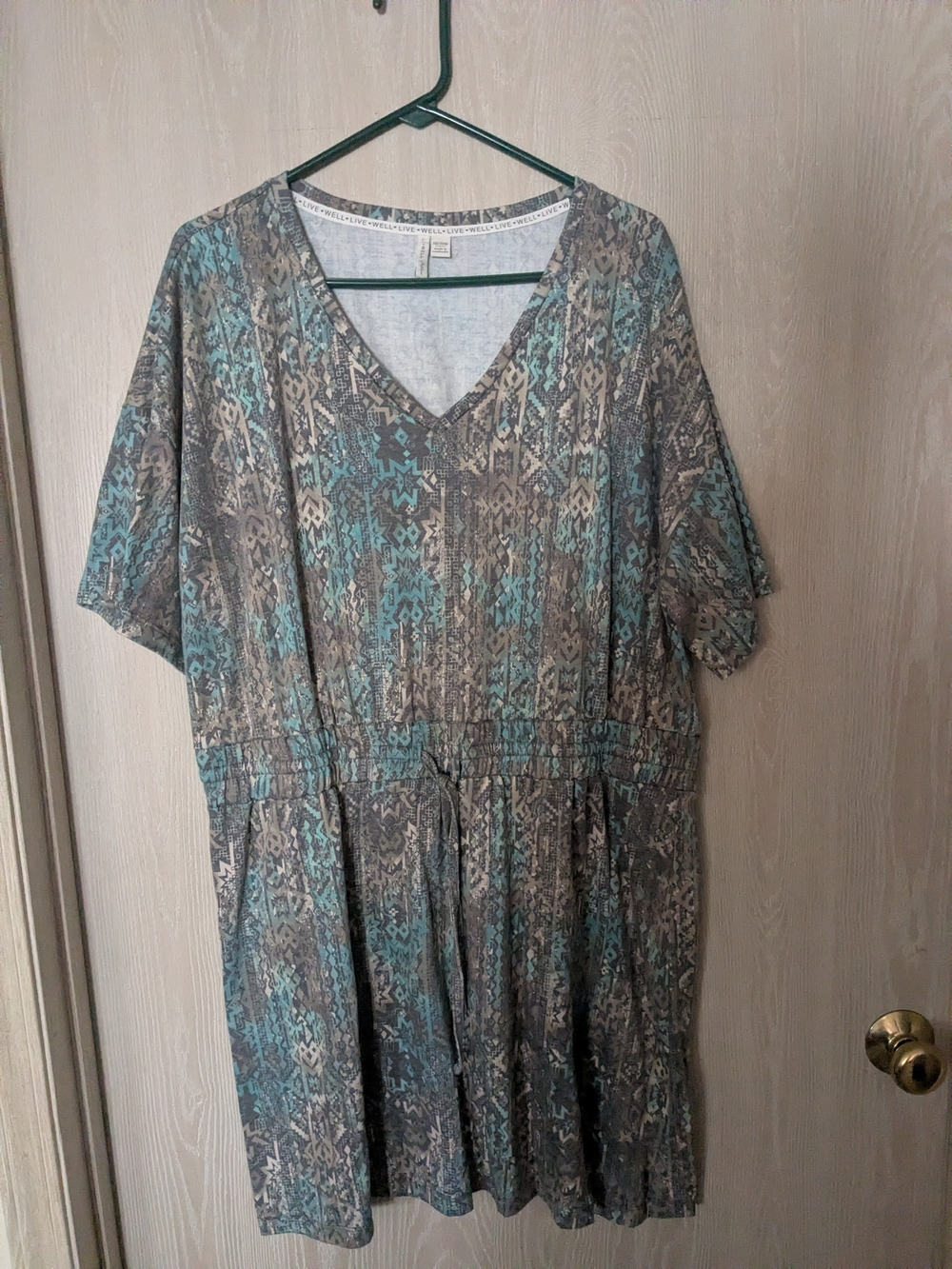 Cato V-Neck Short Sleeve Printed Dress in Teal and Gray